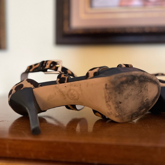 Michael KORS  zebra Platform Sandal size 8 - Picture 6 of 6